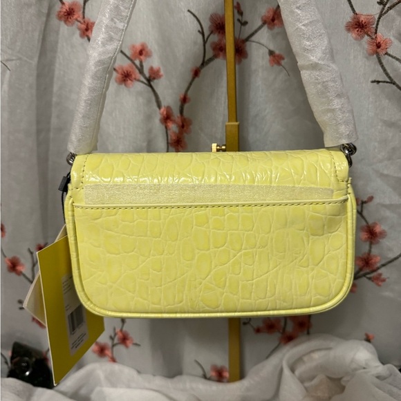 Marc Jacob’s NWT Yellow Croc-Embossed Women's crossbody clutch Bag - Picture 2 of 4